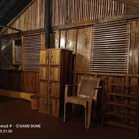 Sand Dune Beach Resort & Surf Camp Arugam Bay Exterior photo