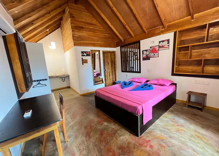 Sand Dune Beach Resort & Surf Camp