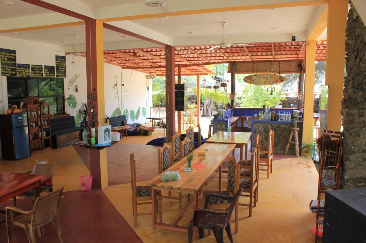 Dune & Surf Camp * Arugam Bay