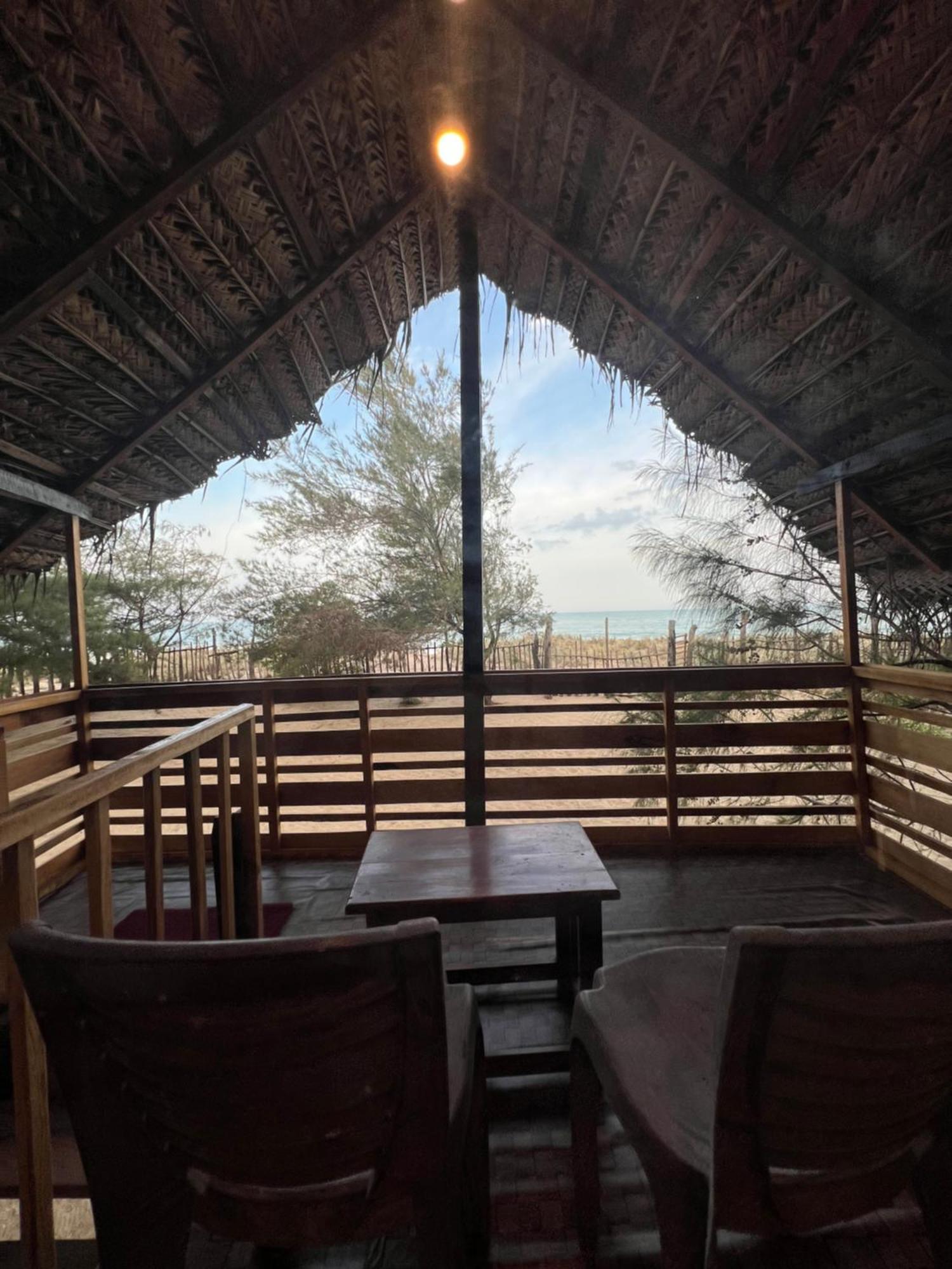 गेस्ट हाउस Dune & Surf Camp